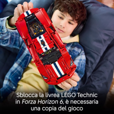 LEGO Technic 42235 Auto Ferrari 488 PISTA, Macchina Giocattolo con Motore V8, Sterzo e Differenziale, Regalo per Bambini 9+