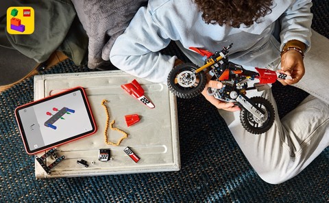 LEGO Technic 42238 Moto Ducati Desmo450 MX Factory, Kit di Modellismo con Moto Giocattolo da Collezione, Regalo Bambini 10+