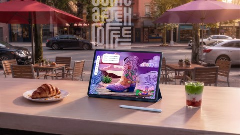 Lenovo Yoga Tab Plus Gen 2 - Display 13" 4K (3840×2560) LTPS 1100nits 144Hz - CPU Qualcomm Snapdragon 8 Elite - RAM 16GB - Memoria 256GB UFS - Grafica Qualcomm Adreno 830 - Connettività WiFi Slot MicroSD - 0 - 0 Inclusi