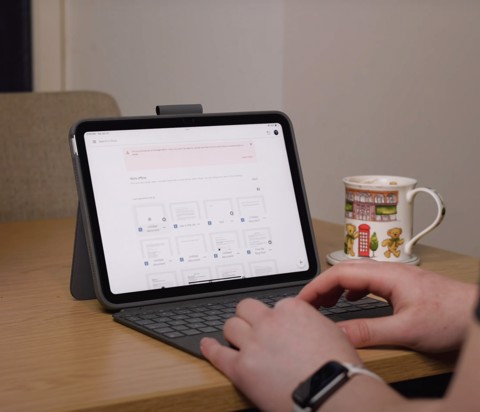 Logitech Combo Touch per iPad (10ª generazione e A16)