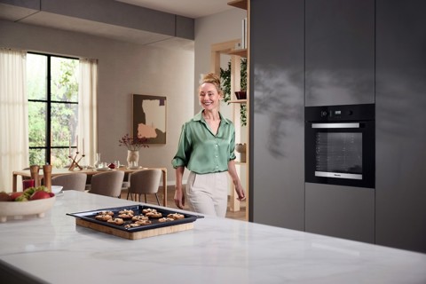 Miele H 2455 B Active 76 L A+ Nero, Acciaio inossidabile