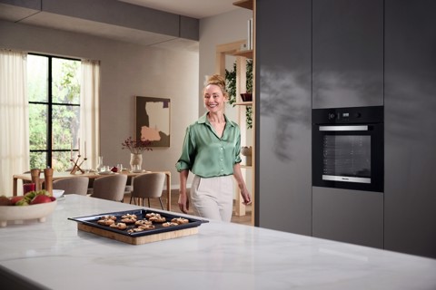 Miele H 2455 B Active 76 L Nero, Acciaio inox