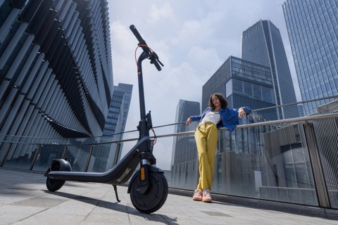 Ninebot by Segway Ninebot Monopattino Elettrico E2 Plus E II Powered by Segway