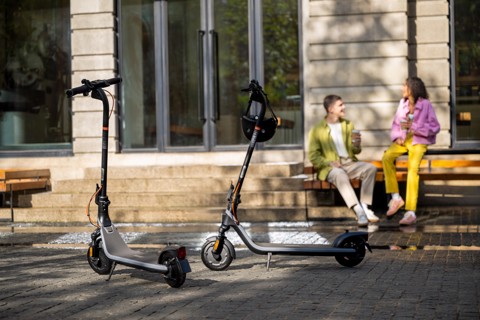 Ninebot by Segway Ninebot Monopattino Elettrico E2 Plus E II Powered by Segway