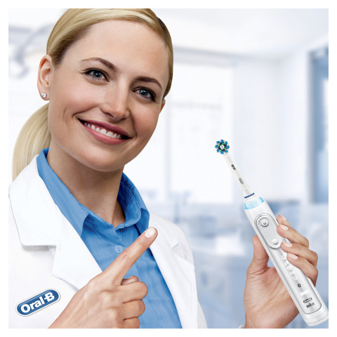 Oral-B CrossAction Testine di ricambio per spazzolino 8 + 2 Extra