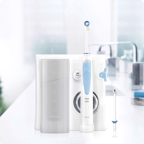 Oral-B Idropulsore Health Center Avanzato con 2 Beccucci Oxyjet, 2 Beccucci Con Getto D’acqua. 1 Idropulsore