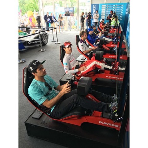 Playseat Formula Red Sedia per gaming universale Sedia imbottita tappezzata Rosso