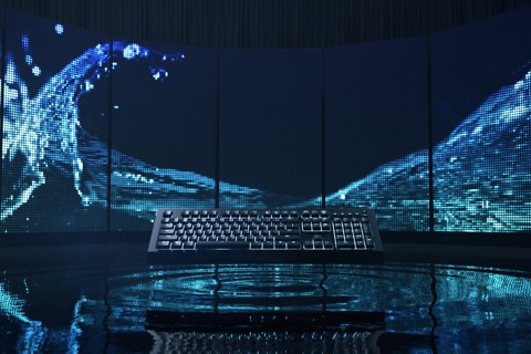 Razer Cynosa V2 tastiera USB QWERTY Inglese, Italiano Nero