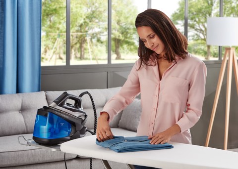 Rowenta Ferro da stiro a vapore VR8320 Turbosteam