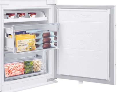 Samsung BRB30600EWW frigorifero con congelatore Da incasso E Bianco