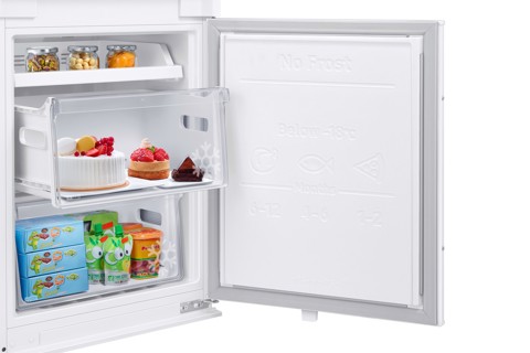 Samsung BRB30600EWW frigorifero con congelatore Da incasso E Bianco