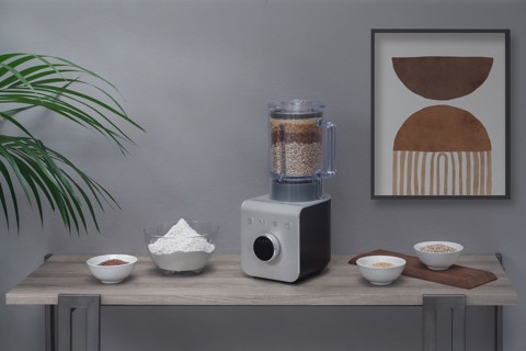 Smeg BLC01BLMEU frullatore Frullatore da tavolo 1400 W Alluminio, Nero