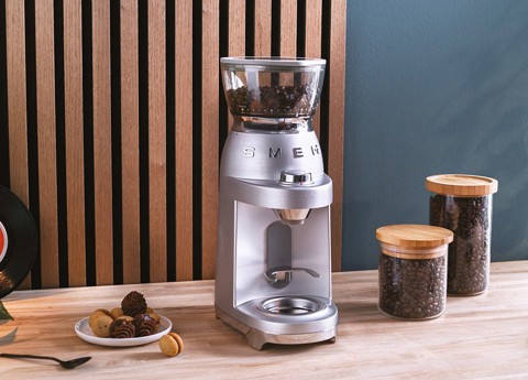 Smeg CGF02SSEU macina caffé 150 W Alluminio