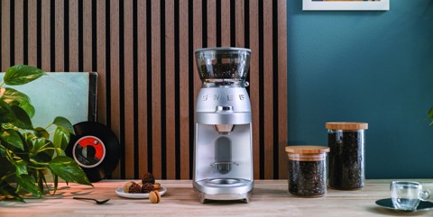 Smeg CGF02SSEU macina caffé 150 W Alluminio