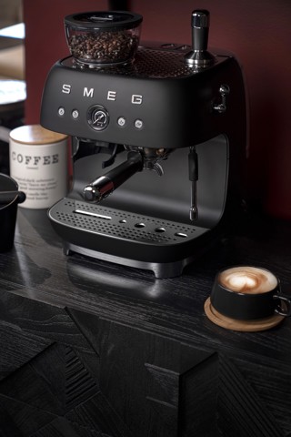 Smeg EGF03BLMEU macchina per caffè Manuale Macchina per espresso 2,4 L