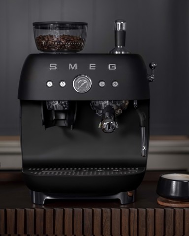 Smeg EGF03BLMEU macchina per caffè Manuale Macchina per espresso 2,4 L