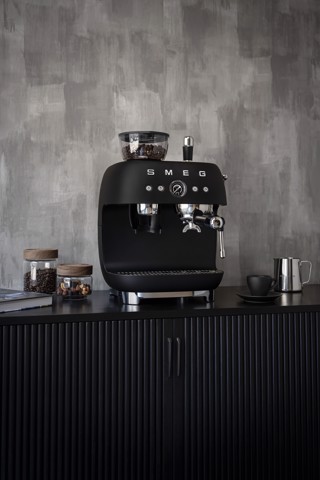 Smeg EGF03BLMEU macchina per caffè Manuale Macchina per espresso 2,4 L