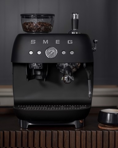 Smeg EGF03BLMEU macchina per caffè Manuale Macchina per espresso 2,4 L