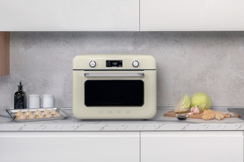 Smeg Forno combinato a vapore da appoggio 50's Style - Panna - COF01CREU