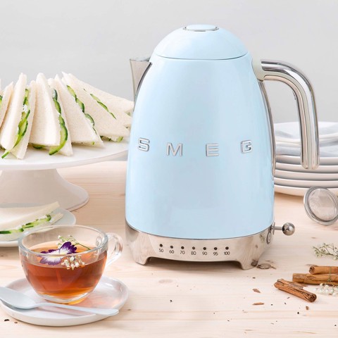 Smeg KLF04PBEU bollitore elettrico 1,7 L 2400 W Blu