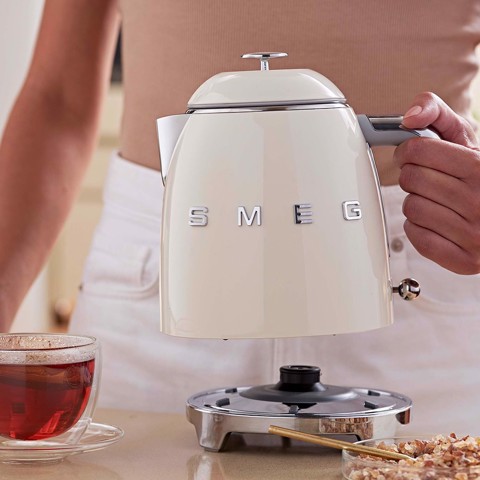 Smeg KLF05CREU bollitore elettrico 0,8 L 1400 W Beige
