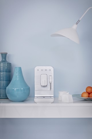 Smeg Macchina da Caffè Automatica lancia vapore Collezione Aesthetic – Bianco – BCC12WHMEU