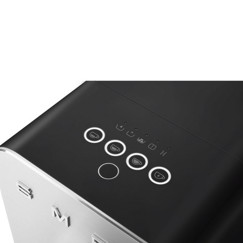 Smeg Macchina da Caffè Automatica lancia vapore Collezione Aesthetic – Nero – BCC11BLMEU