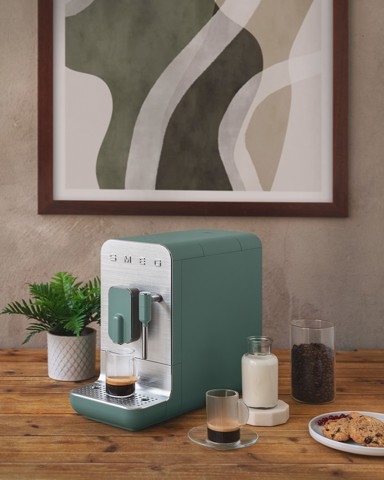 Smeg Macchina da Caffè Automatica lancia vapore Collezione Aesthetic – Verde Smeraldo – BCC12EGMEU