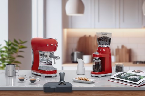 Smeg Macchina da Caffè Espresso Manuale 50's Style – Rosso LUCIDO – ECF02RDEU