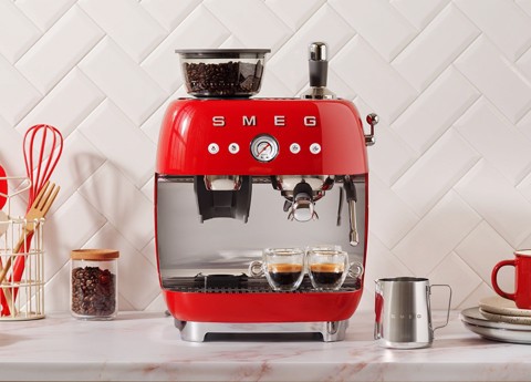 Smeg Macchina da Caffè Espresso Manuale con macinacaffè integrato 50's Style – Rosso LUCIDO – EGF03RDEU
