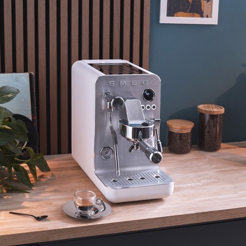 Smeg Macchina da caffè espresso Minipro Linea Collezione - Bianco Opaco - EMC02WHMEU