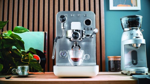 Smeg Macchina da caffè espresso Minipro Linea Collezione - Bianco Opaco - EMC02WHMEU