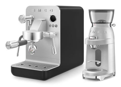 Smeg Macchina da caffè espresso Minipro Linea Collezione - Nero Opaco - EMC02BLMEU