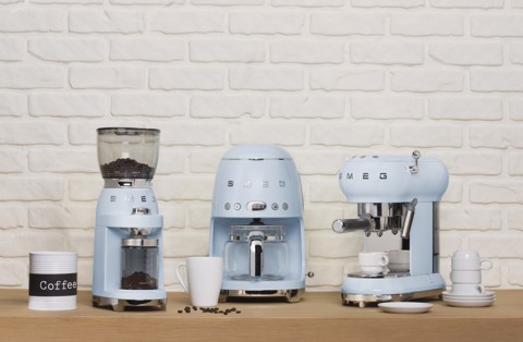 Smeg Macchina da Caffè Filtro 50's Style – Azzurro LUCIDO – DCF02PBEU