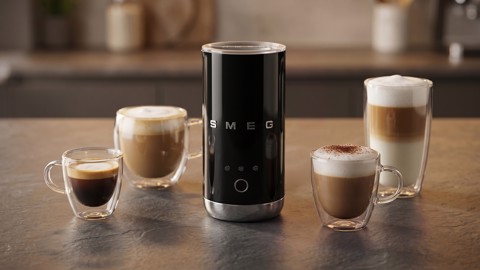Smeg MFF02BLEU montalatte e scaldalatte Nero
