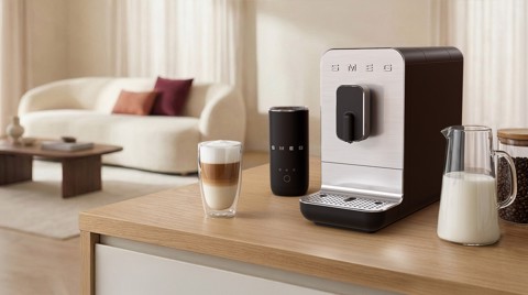Smeg MFF02BLMEU montalatte e scaldalatte Nero