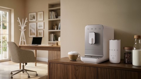 Smeg MFF02WHMEU montalatte e scaldalatte Bianco