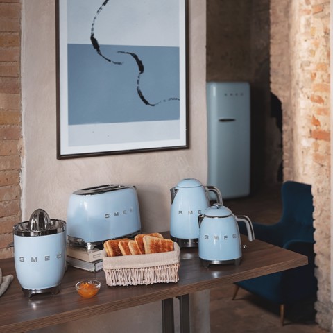Smeg Mini Bollitore 50's Style – Azzurro LUCIDO – KLF05PBEU