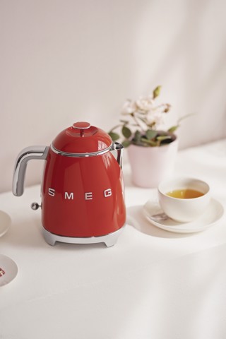Smeg Mini Bollitore 50's Style – Rosso LUCIDO – KLF05RDEU