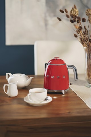 Smeg Mini Bollitore 50's Style – Rosso LUCIDO – KLF05RDEU
