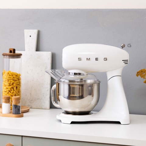 Smeg SMF05WHEU sbattitore Sbattitore con base 1000 W Bianco