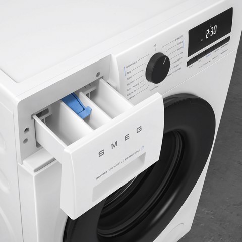 Smeg W3C062A lavatrice Caricamento frontale 6 kg 1200 Giri/min Bianco