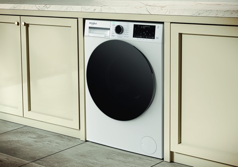 Whirlpool WAM R949WB IT, 9kg, classe A -30%, Bianco, Inverter, 1400 giri, Display digitale XL, vapore, porta nera, Wi-Fi
